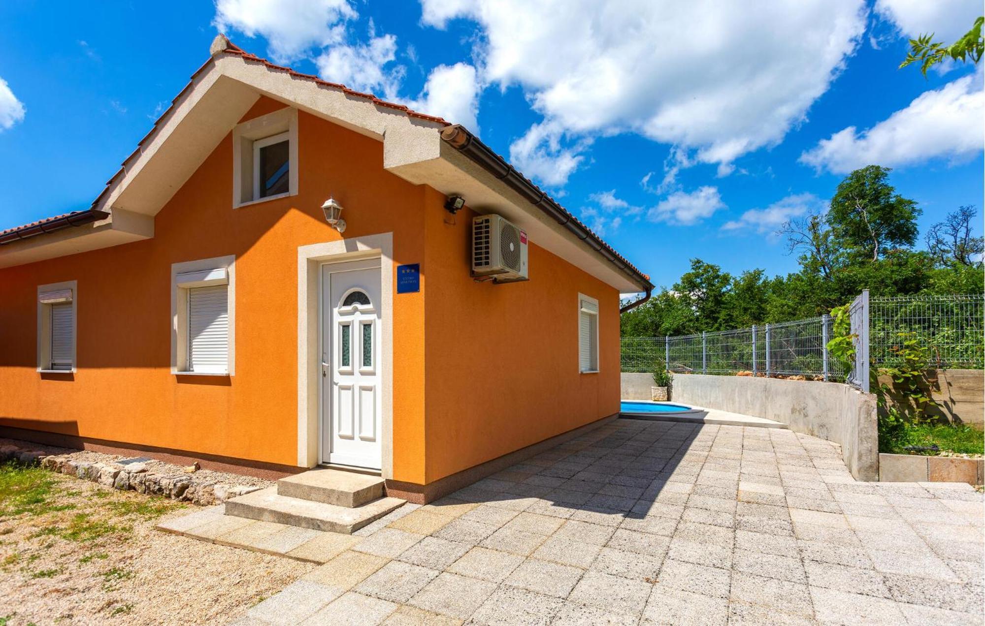 1 Bedroom Nice Home In Sveti Vid-Miholjice Luaran gambar